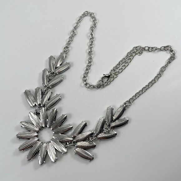 Silver Tone Blue AB Glass Starburst Bib Statement Necklace Bling Collar Bold - Picture 5 of 6